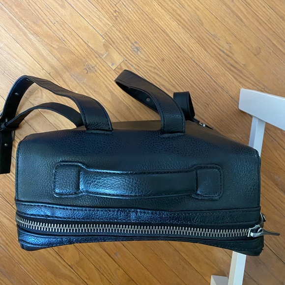 Matt and Nat Backpack - Picture 12 of 12